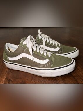 Vans Old Skool skate shoes